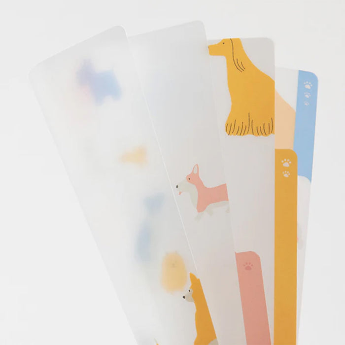 Pocket folder with dog illustrations.