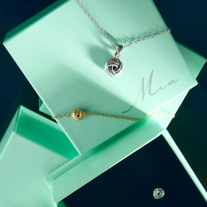 Lucy Pendant Necklace