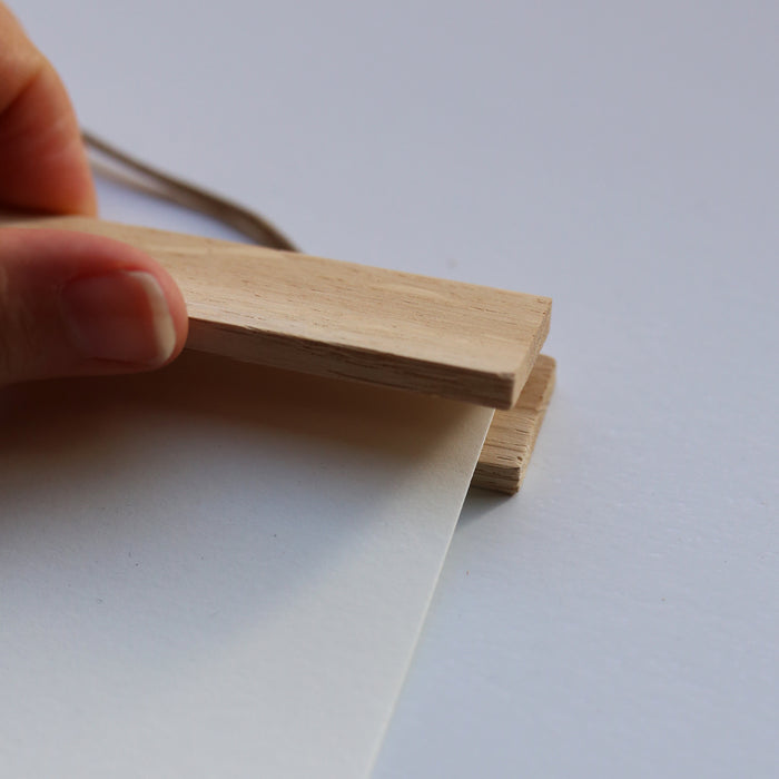 MAGNET OAK WOOD FRAME // 31 CM